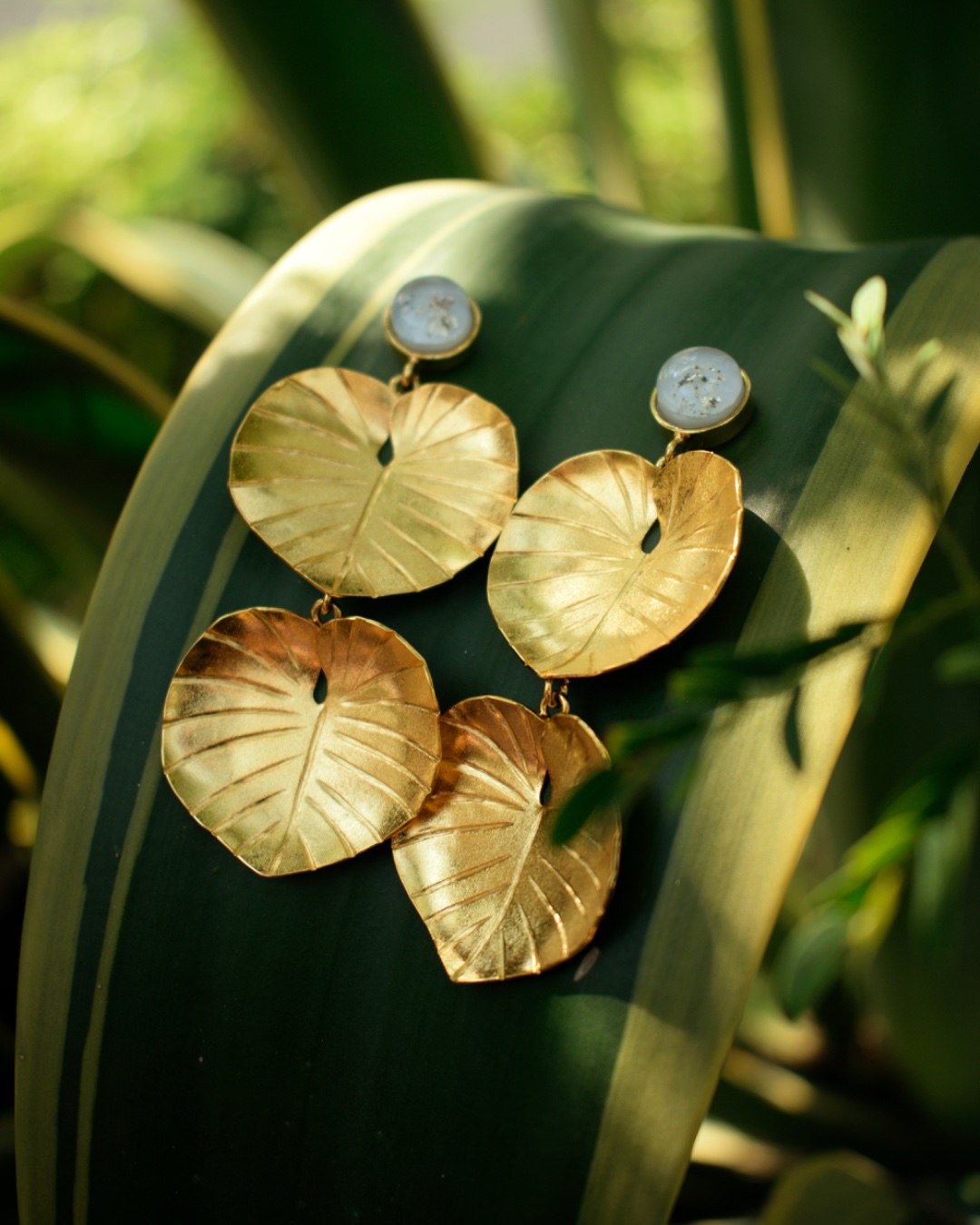 Aretes hojas corazón